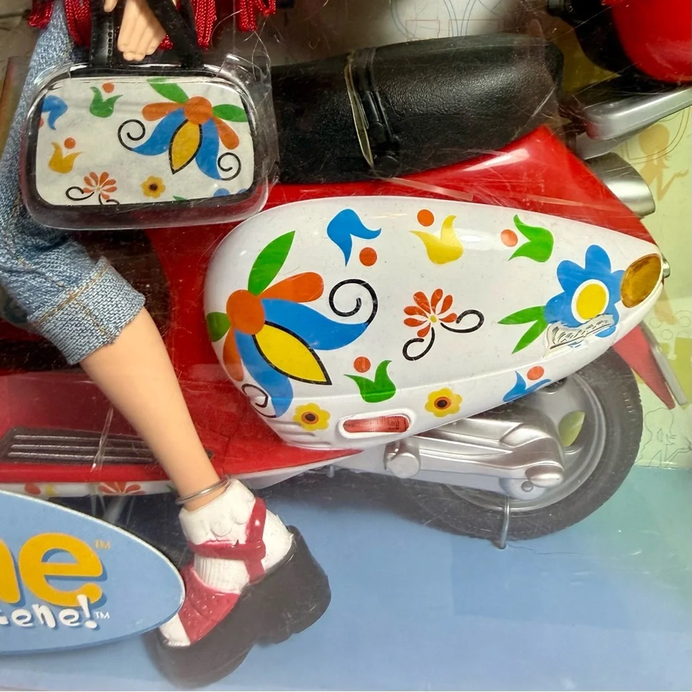 My Scene ULTRA RARE “Miami Getaway” Delancey & Vespa Giftset by Mattel